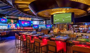 Người dùng Việt Nam duyệt danh mục slot online trên ứng dụng điện thoại